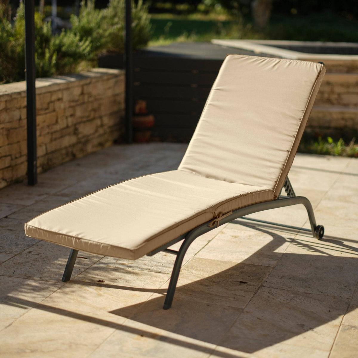 Testez le Coussin Bain de Soleil Beige : Confort et Style !
