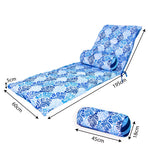 Matelas transat 195x60 cm avec motif feuillage bleu, livré avec traversin, anti-UV et déperlant pour bains de soleil.