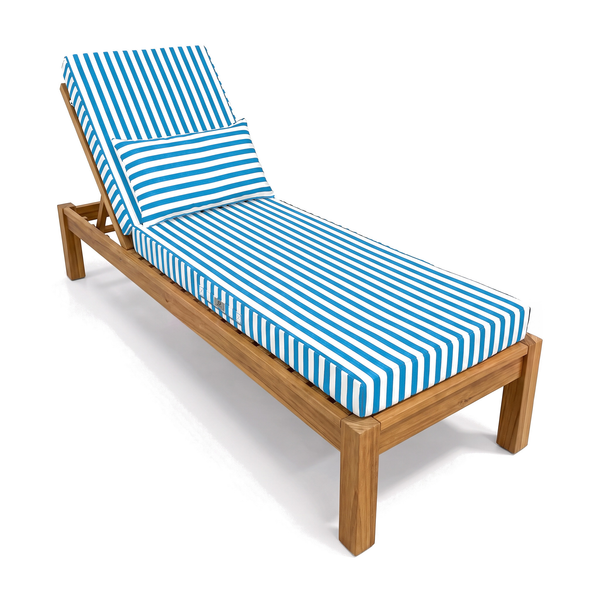 Matelas transat premium à rayures turquoise posé sur un transat en teck, fond blanc
