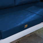 Ensemble de coussins de salon de jardin 50x50 cm bleu pétrole, déhoussables et anti-UV, pour fauteuils et canapés.