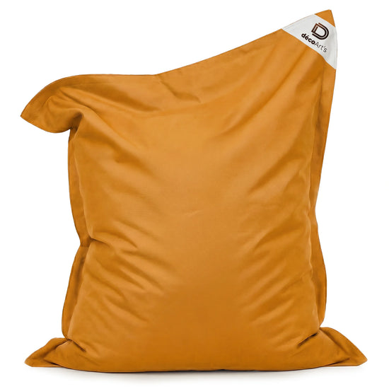 Pouf jaune miel 180x140 cm en situation extérieure