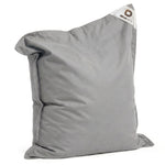 Finition et coutures pouf gris galet