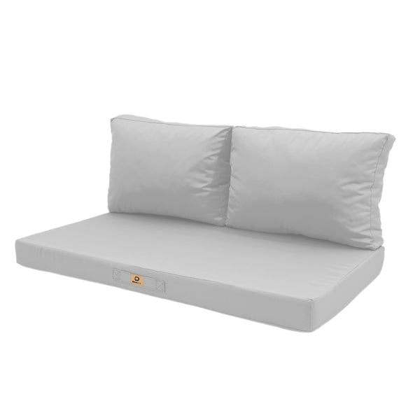 Ensemble de 3 coussins gris galet pour salon de jardin, déhoussables et anti-UV, pour fauteuils et canapés.