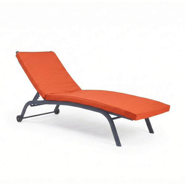 Matelas bain de soleil orange 185x60 cm, déhoussable et imperméable, pour transat, décoratif et confortable.