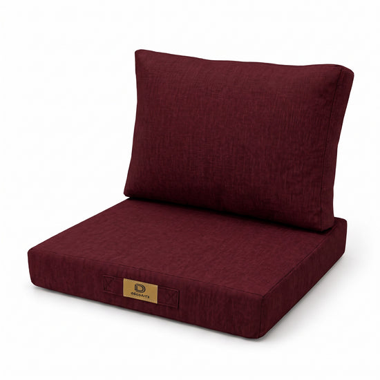 Fauteuilkussenset met linnenlook in Pruim, 50×50 cm (zitting + rugleuning), op een witte achtergrond, driekwartaanzicht
