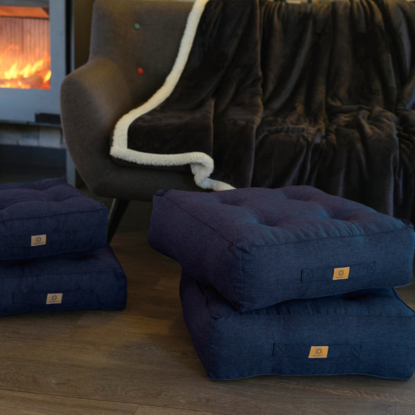 Deux coussins de sol Effet Lin bleu, 50x50 cm, épais 18 cm, poufs d'intérieur haut de gamme, décoration moderne.