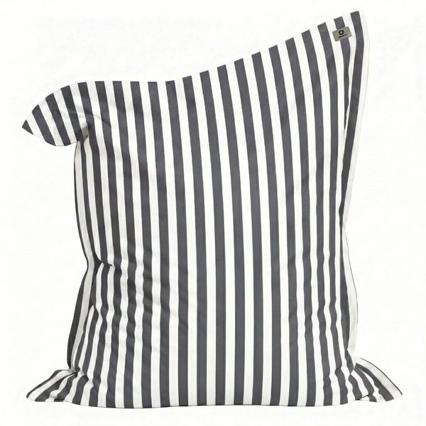 Pouf gris foncé 180x140 cm en situation extérieure