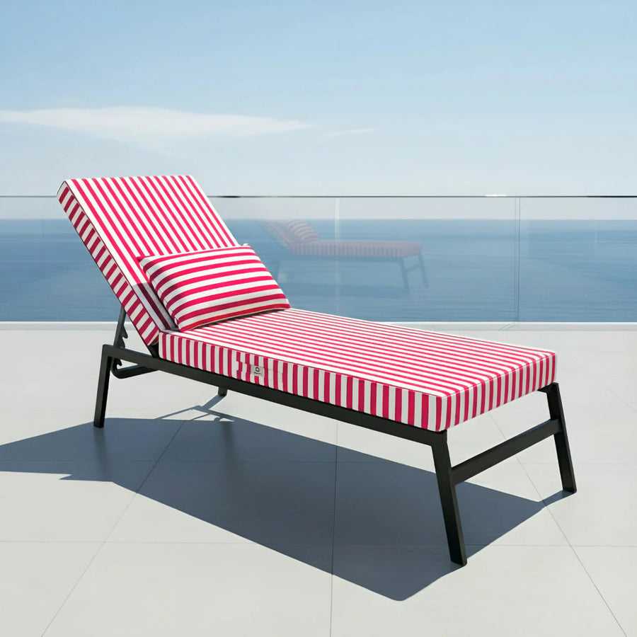 Matelas transat de bain de soleil en tissu rayé rouge, épais 10cm avec têtière déhoussable, pour relaxer au soleil.