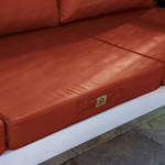 Coussins de salon de jardin terracotta 50x50 cm Deco-arts.fr, déhoussables et anti-UV pour fauteuils et canapés.