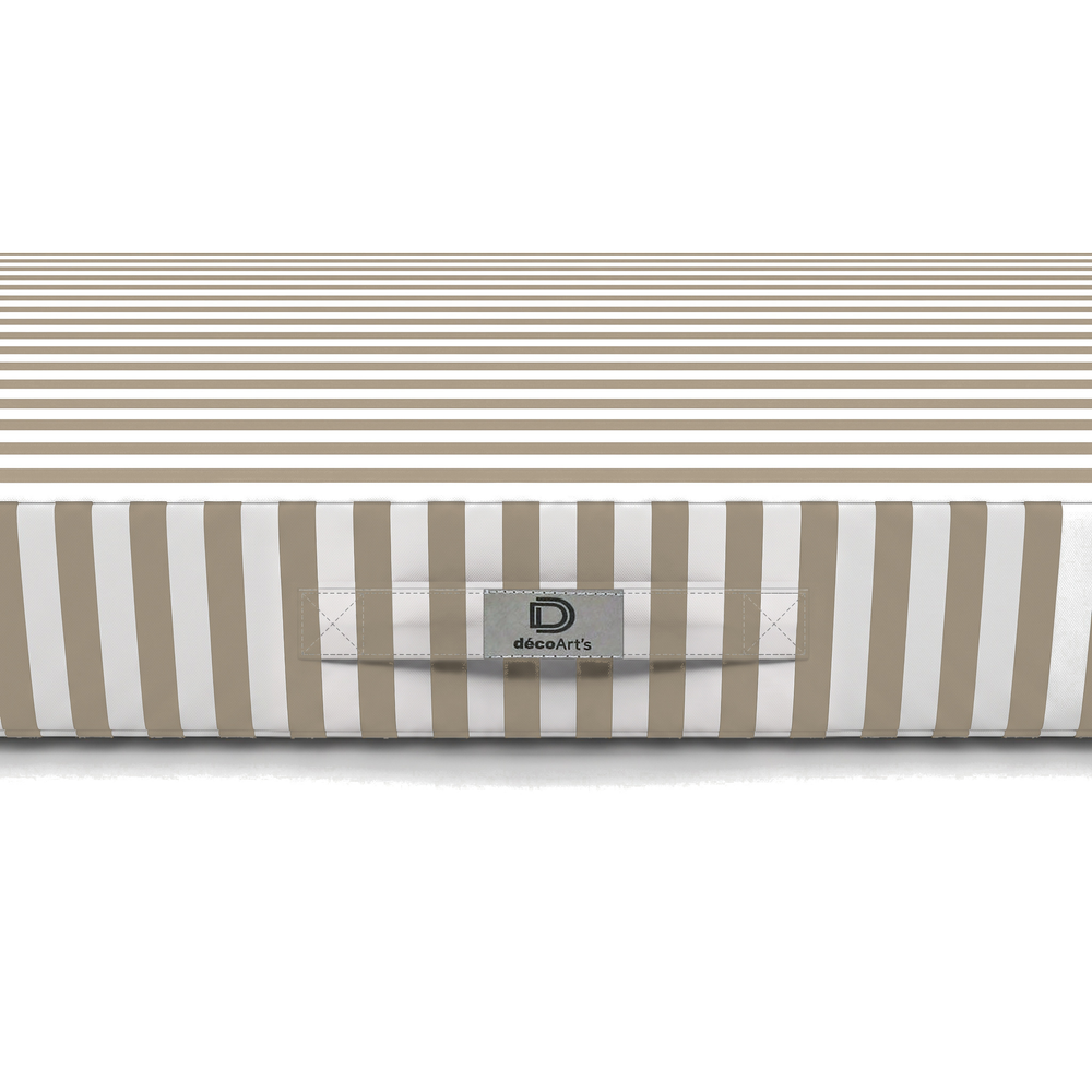 Poignée de transport du matelas transat à rayures beiges, avec l'étiquette Deco Arts