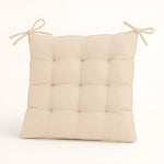 Lot de 4 galettes de chaise beige 40x40 cm pour intérieur et extérieur, déperlantes avec attaches, coussins pour fauteuils et canapés.