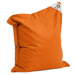 Finition et coutures pouf orange