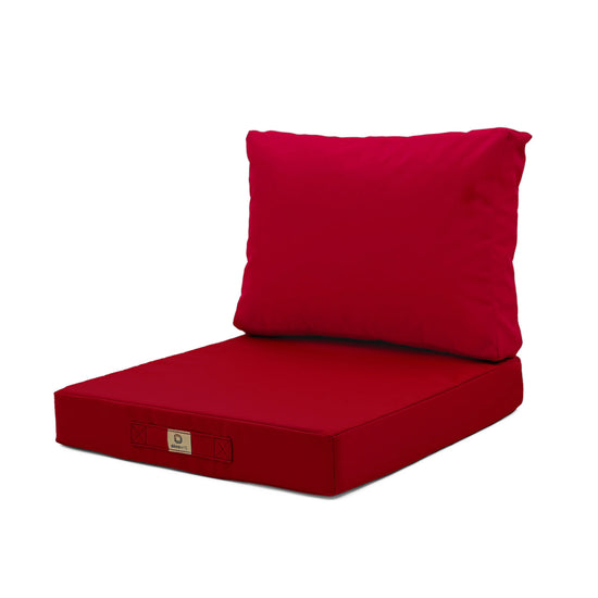 Coussin rouge 60x70 cm en situation extérieure