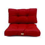 Coussins capitonnés rouges 60x60 cm, épais 15 cm, moelleux pour fauteuils et canapés, offrant confort et style.
