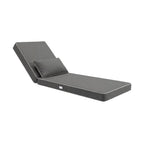 Matelas gris foncé 190x60 cm en situation extérieure