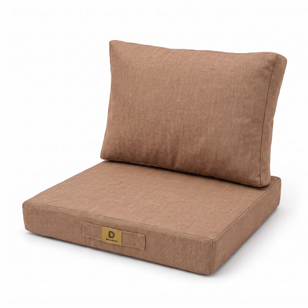 Fauteuilkussenset met linnenlook in Terracotta, 50×50 cm (zitting + rugleuning), op een witte achtergrond, driekwartaanzicht