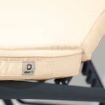 Coussin de bain de soleil beige 185x60cm pour transat, déhoussable et imperméable, conçu par Deco-arts.fr.