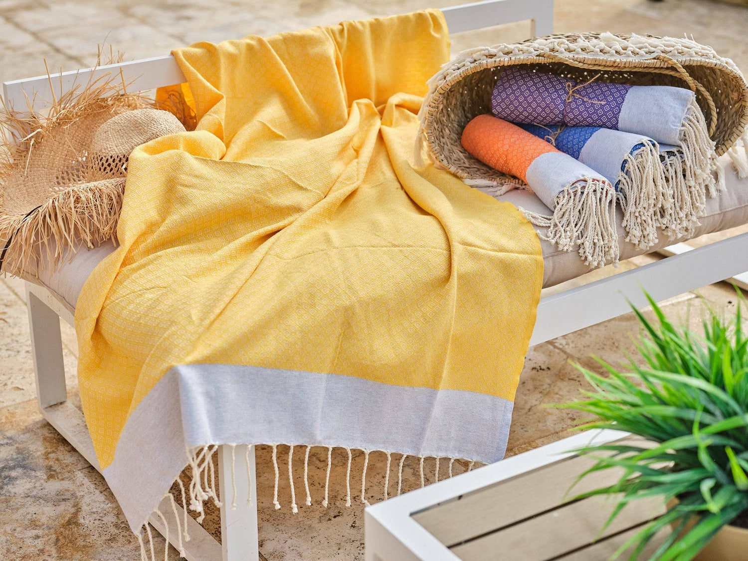 Fouta en coton petit losange 100x200cm jaune - Deco-arts.fr