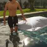 Pouf géant flottant gris galet pour piscine, beanbag XXL déhoussable par Deco-arts.fr, idéal pour détente aquatique.