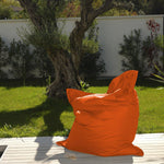Pouf géant XXL 180x140 cm orange pour extérieur, déhoussable et imperméable, avec mousse, pour salon ou jardin.